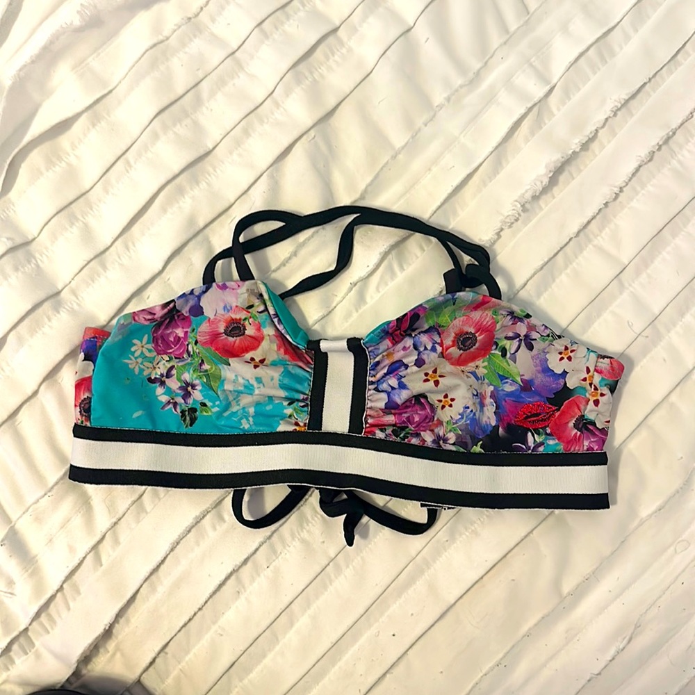 California Kisses Dance wear scrappy floral top, YXL